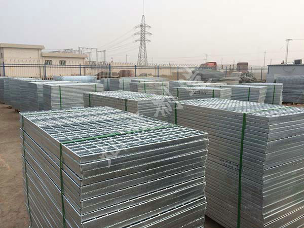 新疆鋼格柵步板圖片1